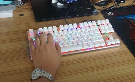 入门又好看的机械键盘,机械键盘好看又便宜你还在等什么