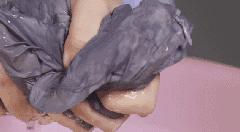 羽绒服上有圆珠笔怎么清洗小妙招,如何清洗白色羽绒服的黄印的妙招