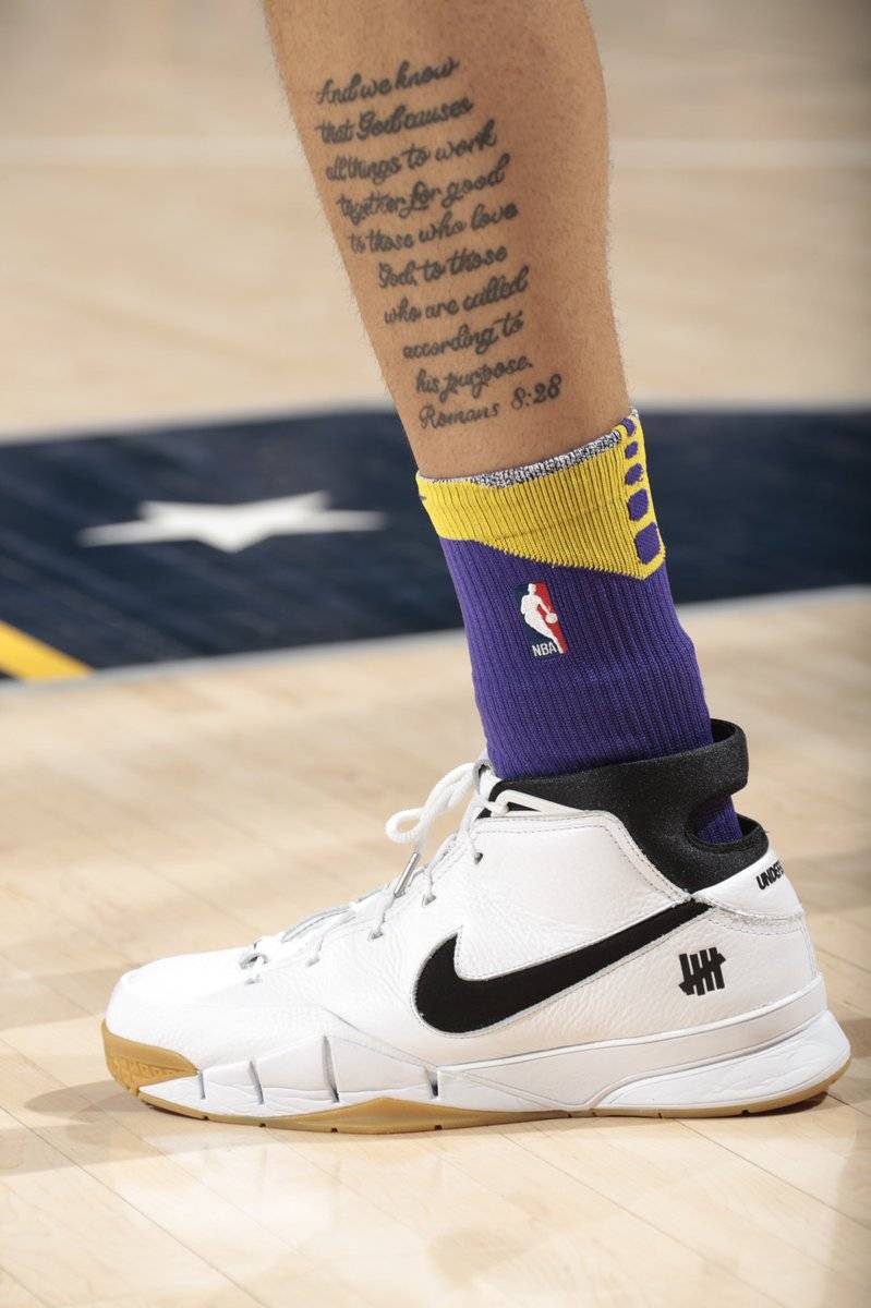 【踏破铁鞋】今日球鞋MVP：斯蒂芬森Nike2K4尴尬脱胶