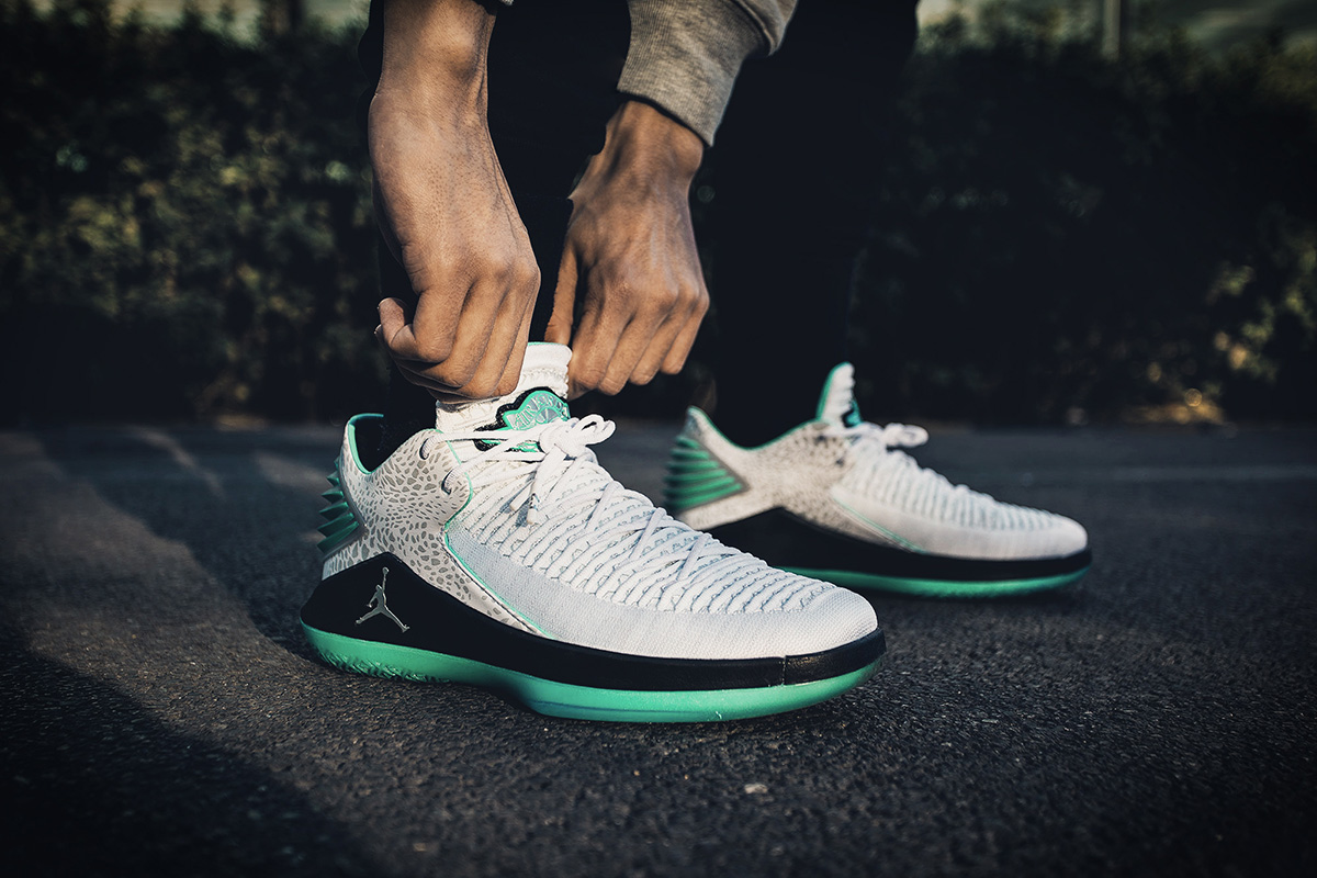 开箱上脚耐克篮球鞋,第一双airjordan正代鞋款在中国