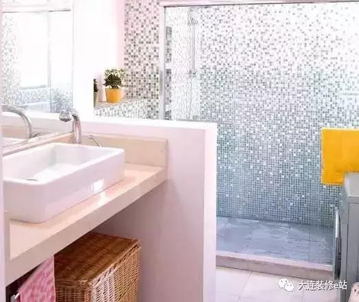 大连装修-N款流行镜柜：镜柜是个好东西，是镜子也可收纳