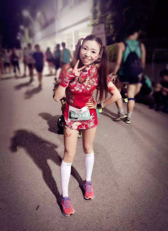 跑出一腿痱子热到炸裂！就这么铭记了新加坡日落马拉松的最美日出