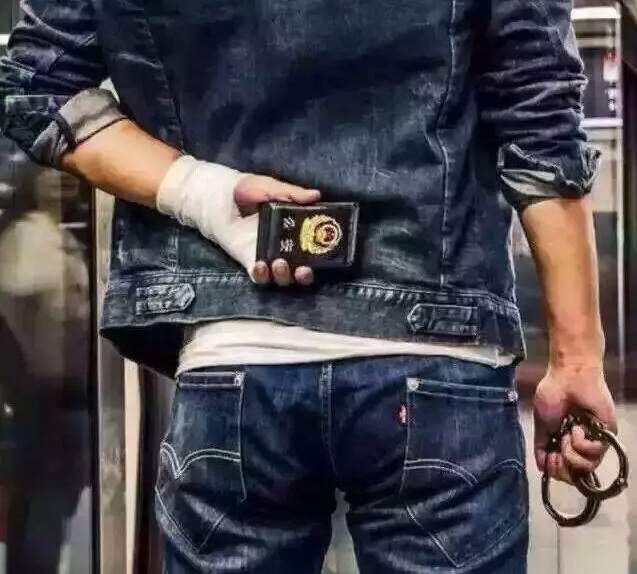 我只是一个小警察,我只是警察中的一员