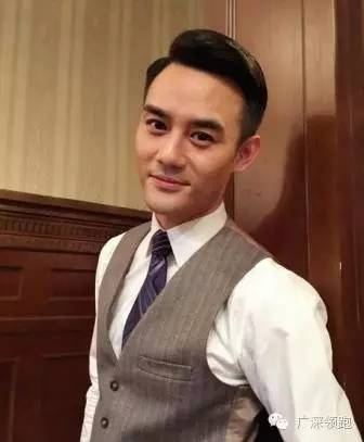 男神王凯：饭前健身房，饭后楼下慢跑衣架子是这样练成的