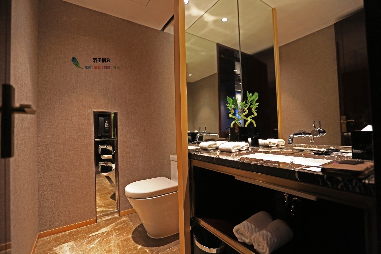 这一趟旅程，从机场铂尔曼开始