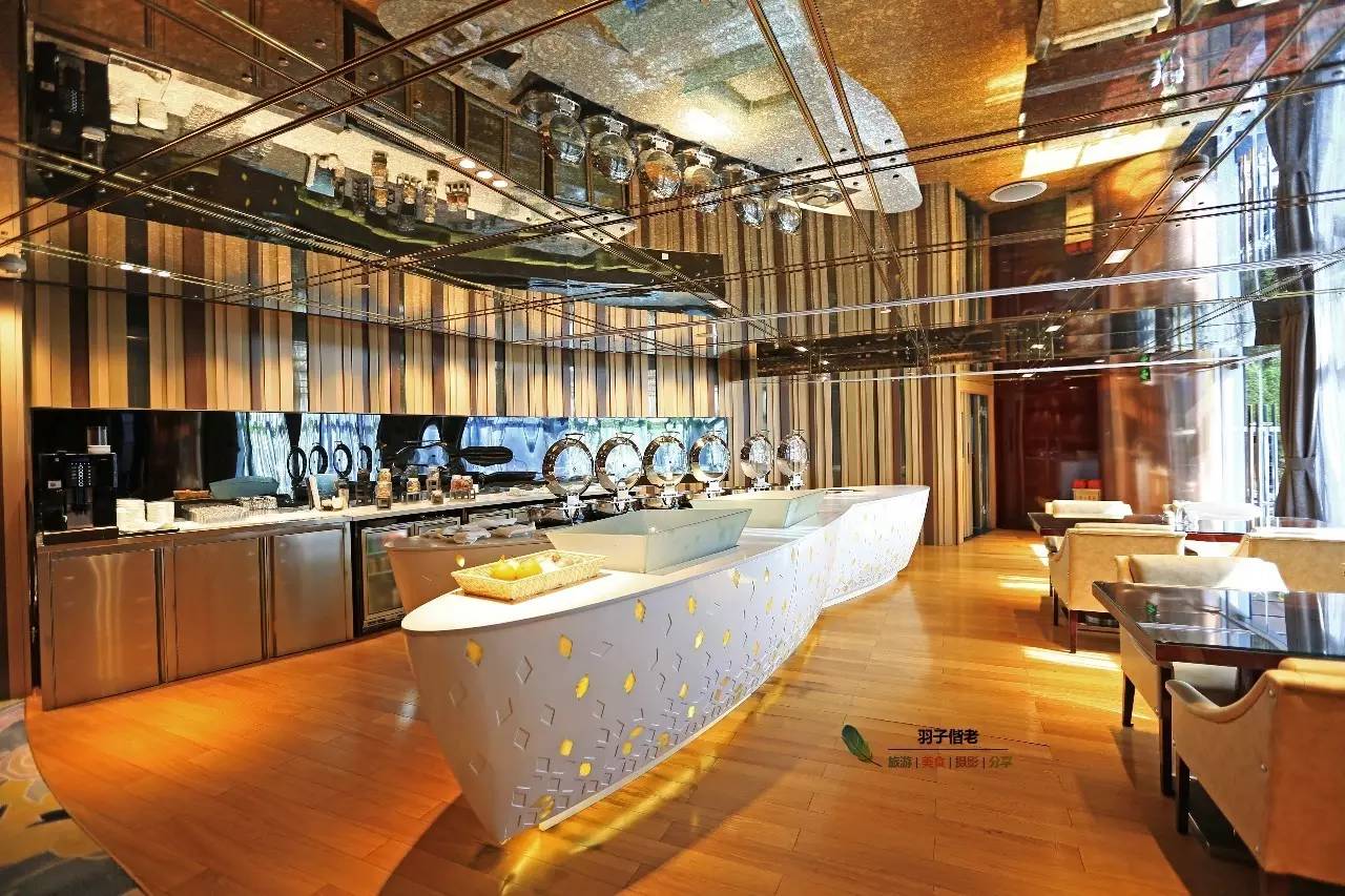 这一趟旅程，从机场铂尔曼开始