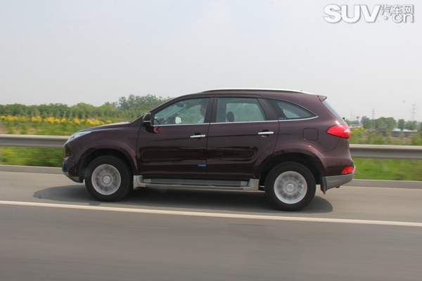 动力十足汽车测评,新款江铃驭胜s350试驾视频