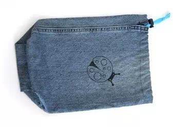 用旧牛仔裤做好看的挂墙收纳袋,旧牛仔裤改造车载收纳袋