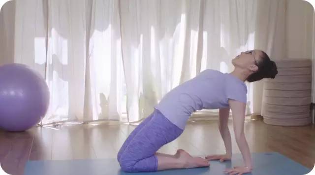 产后内脏下垂怎么恢复瑜伽动作,产后最有效的丰胸瑜伽体式