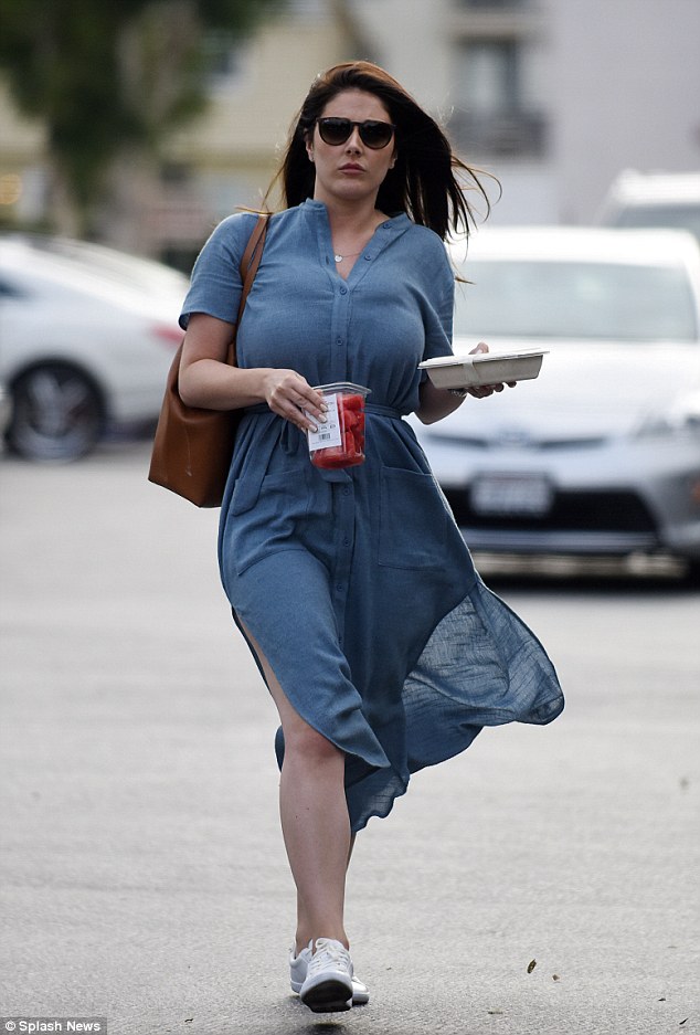 记得英超第一宝贝吗？身材发福不像她网友惊呼“毁童年”