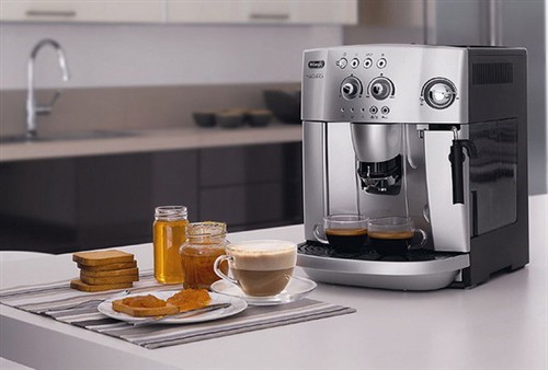 家用咖啡机和便携式咖啡机哪个好,家用咖啡机和全自动咖啡机哪个好