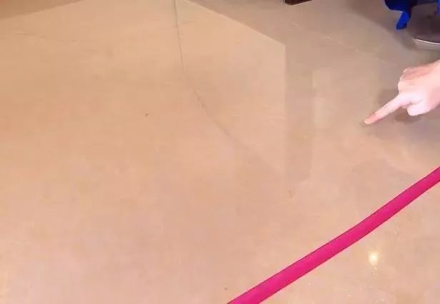 家里潮湿的最佳解决办法,家里回潮严重发霉怎么办