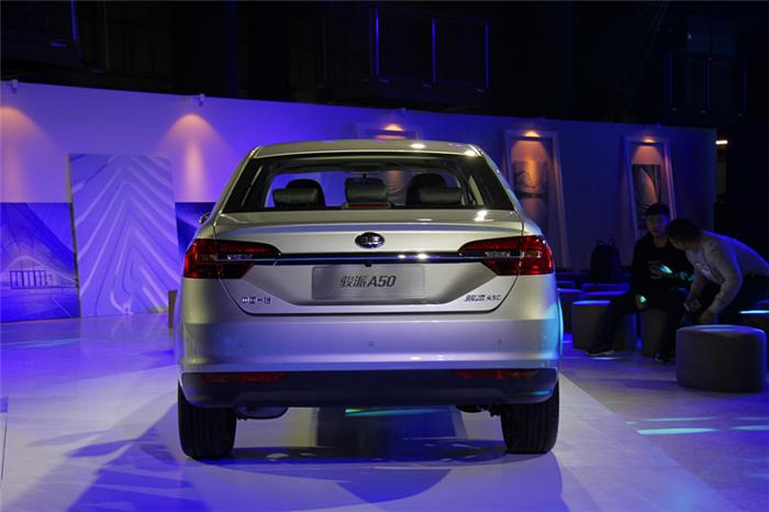 2019年的一汽骏派a50多少钱,天津一汽全新跨界车型