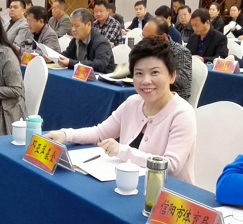 在河南玩体育怎么赚钱？邓亚萍回家乡给你支大招！