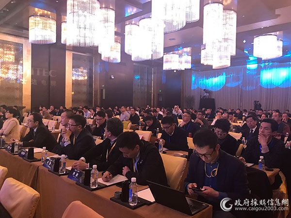 638米提升高度突破世界记录富士达打造冰雪穿山电梯