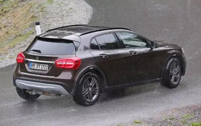 2023款奔驰glb最新动态,介于a级和b级之间的车