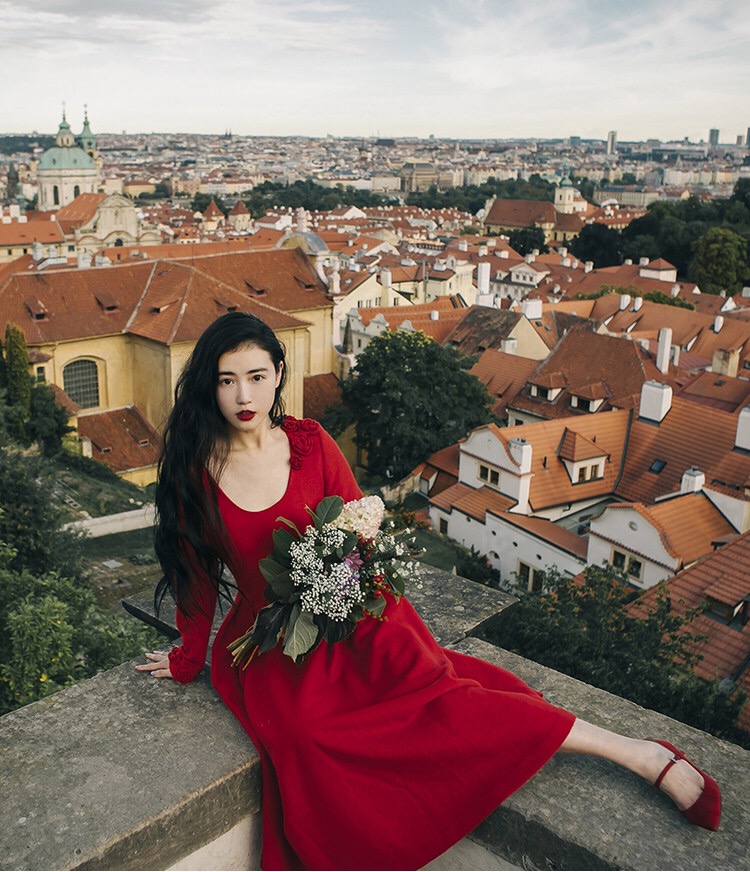 现在大家都在教怎样才能成为网红,网红是怎么一步一步做起来的