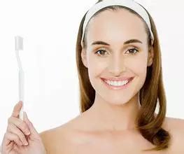 牙齿健康表,怎样判断牙齿的黄金比例