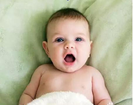 妈妈最想知道的奶粉知识,新手妈妈怎么挑奶粉