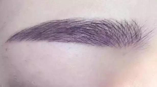 真正好看的眉毛是柔和自然的,最自然又好看的眉毛