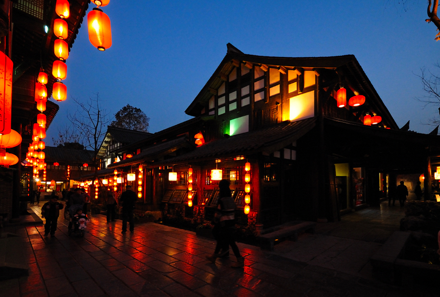 不顺心时候可以像疯狗那样发狂,不顺心的时候你可以像狗