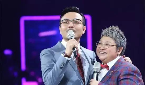 在汪涵陪伴下见初恋、跳韩舞，被韩红少女心吓到了，同性传闻假？