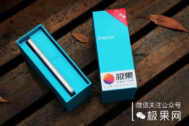 翻转吧摄像头，前后都能照出完美的照片：荣耀7i体验