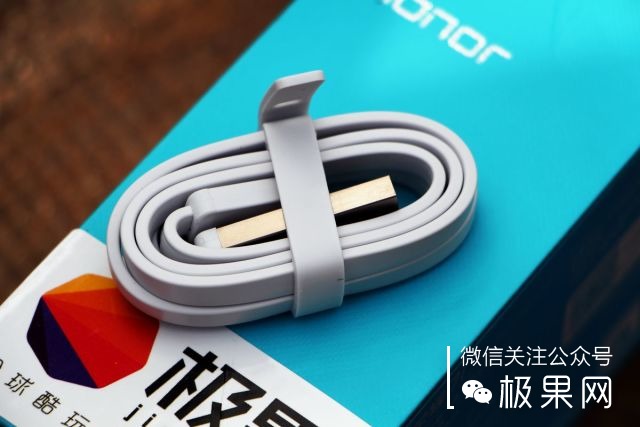 翻转吧摄像头，前后都能照出完美的照片：荣耀7i体验