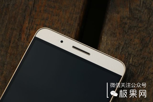 翻转吧摄像头，前后都能照出完美的照片：荣耀7i体验