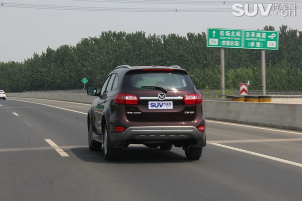 动力十足汽车测评,新款江铃驭胜s350试驾视频