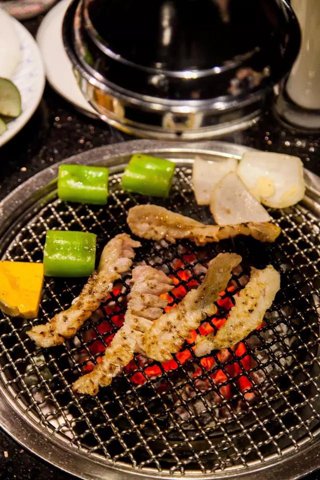 渚垮疁濂藉悆鐨勬棩寮忕儰鑲夊簵,鍏姌鐨勭儰鑲夊簵