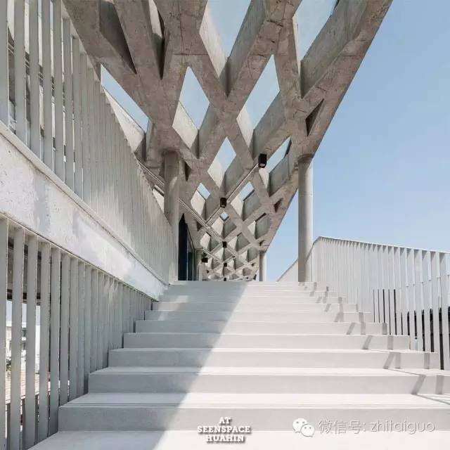 幸好还有华欣！办公室空调吹多了，去吹吹海风怎么样？