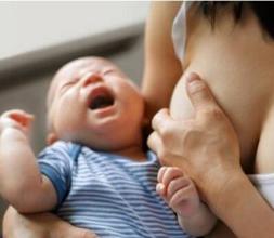 循序渐进断奶妈妈熬得太崩溃,断奶的正确方法一周七个月