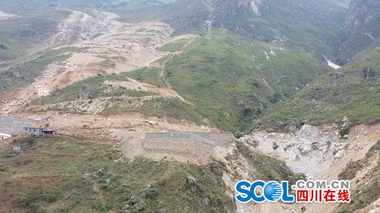 四川凉山悬崖村有多少人去旅游,凉山的悬崖村在哪里