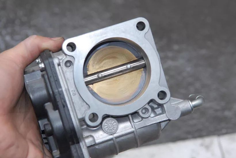 节气门什么样才需要清洗,节气门为什么需要定期清洗