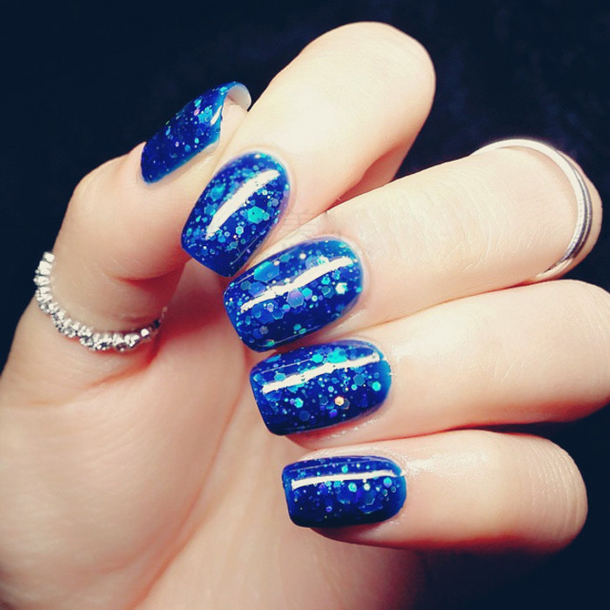 指甲油颜色怎么搭配好看女,指甲油怎样搭配颜色最好看