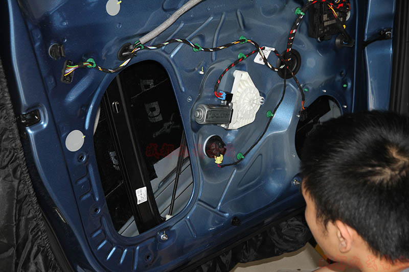 2018款大众途安音响改装升级,大众途安汽车音响改装