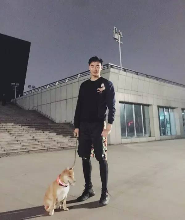 越长越丑的男生怎么变帅,又黑又丑的男生怎么逆袭