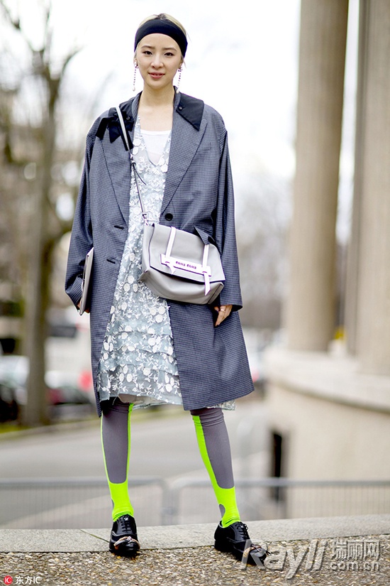 孙怡穿毛边裤子,孙怡穿黑色裤子