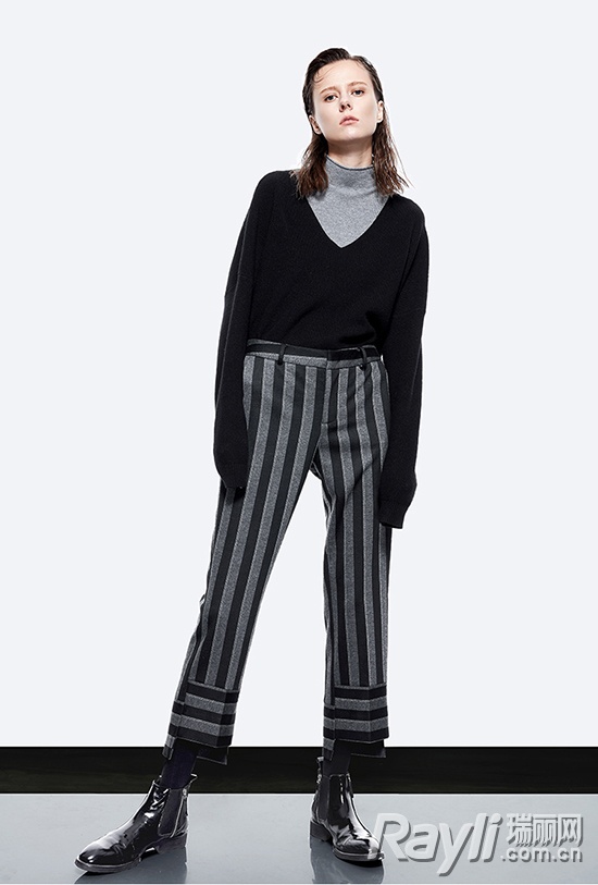 孙怡穿毛边裤子,孙怡穿黑色裤子