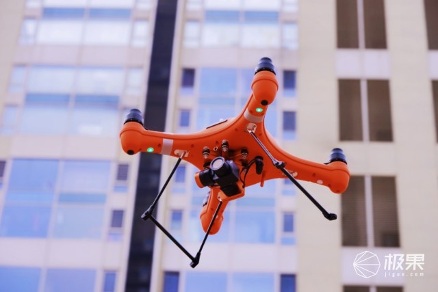 大疆最新水上无人机,新款水陆空三栖无人机测评