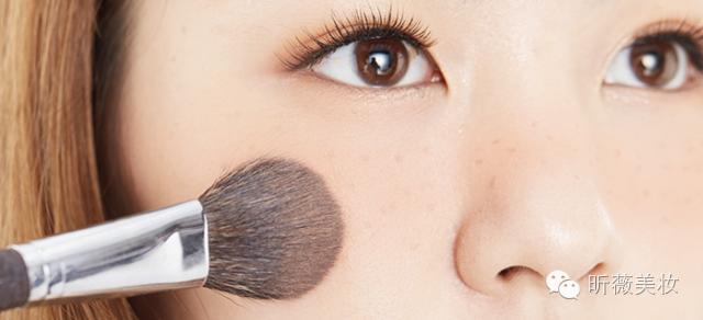化妆这么久竟然还分不清化妆工具,化妆多年底妆还是搞不明白