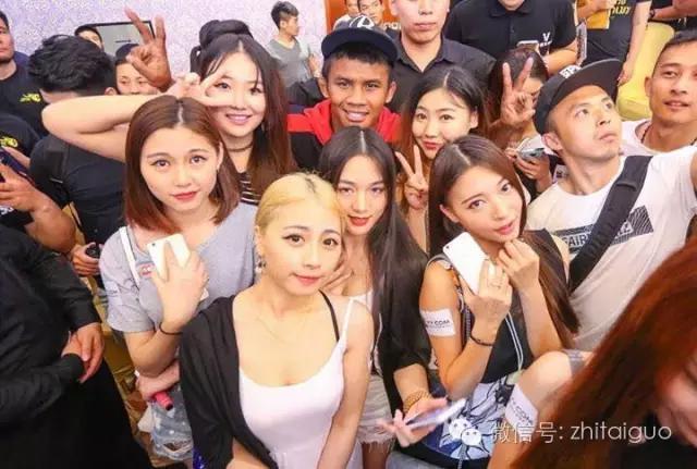 中国武僧完胜对方,中国武僧vs日本武士