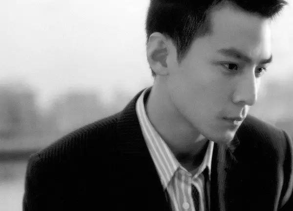 其实他是演技派，可惜就是长得太帅！