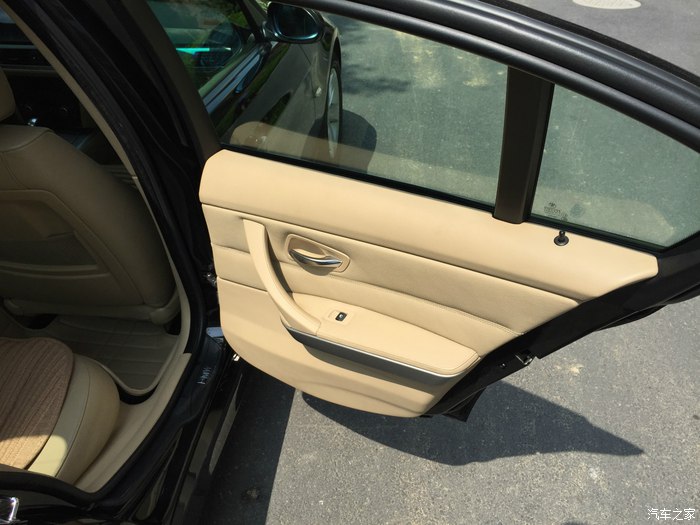 行驶10万公里的宝马320i,18年宝马320i10万公里还值得买吗