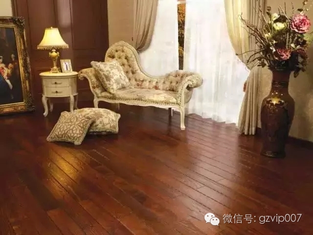 红色地板用什么墙纸搭配,灰色墙纸搭配什么地板