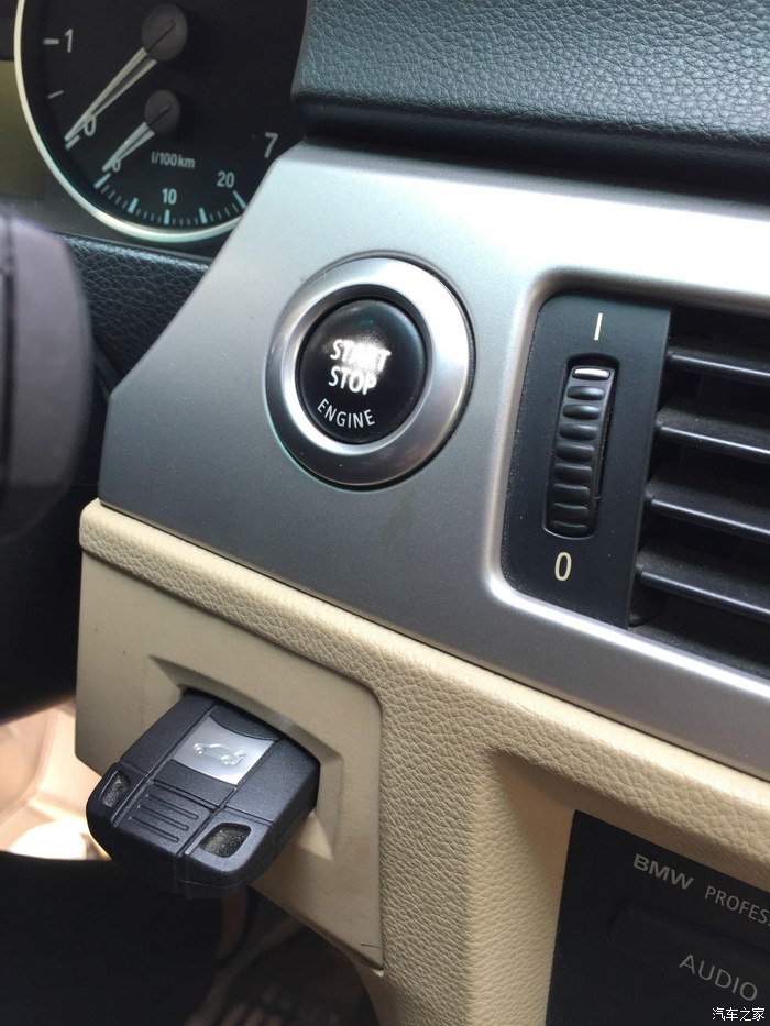 行驶10万公里的宝马320i,18年宝马320i10万公里还值得买吗