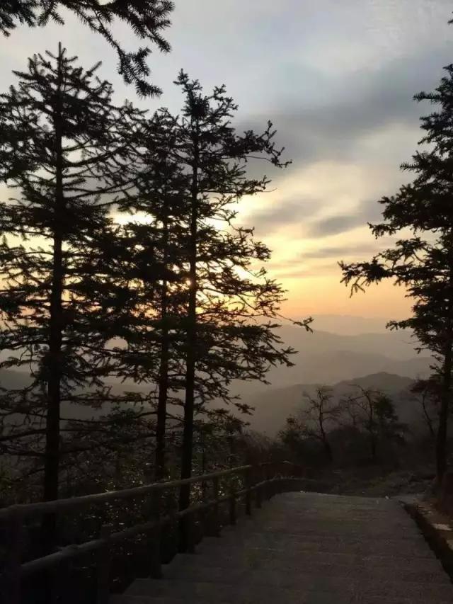 最美我家乡,最美我家乡原唱