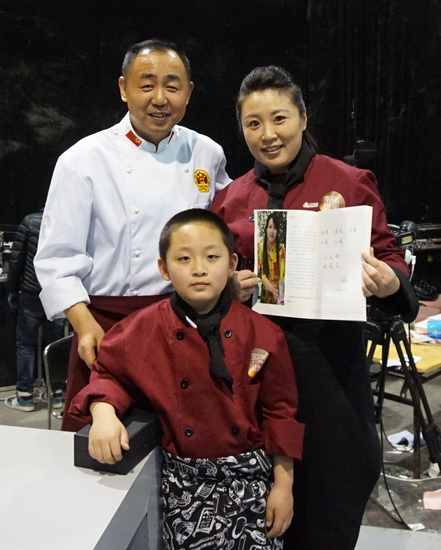 小小厨师成长记300字作文,新学员学厨师切菜教学