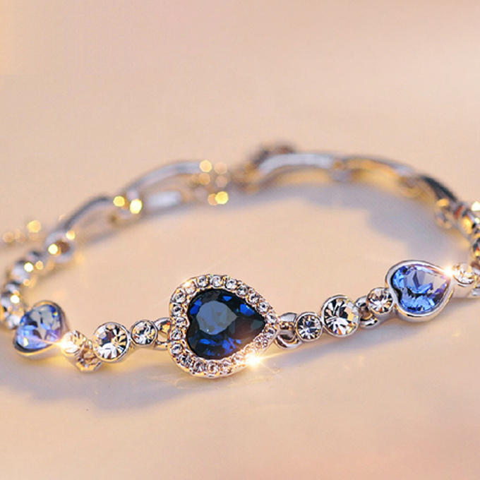 气质优雅怎么养成,举手投足体现人的气质素养